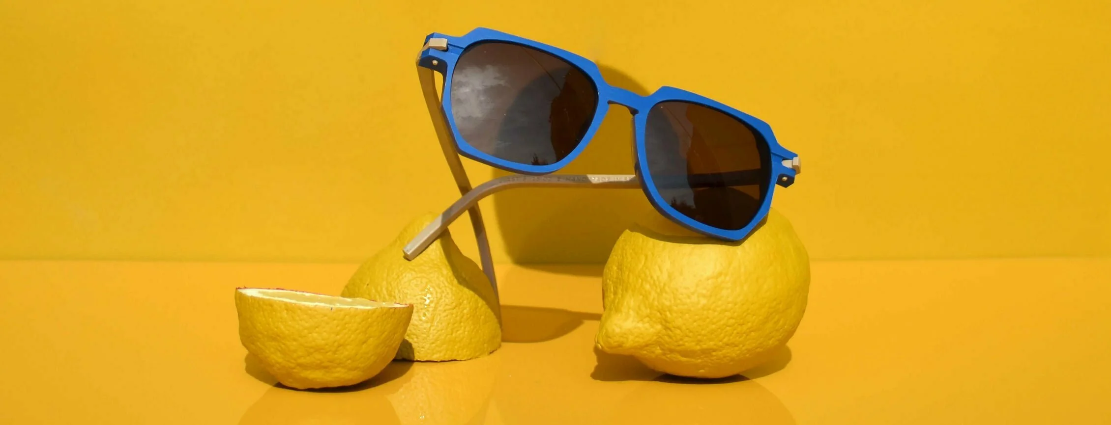 lunettes de soleil bleu plasticdelux 